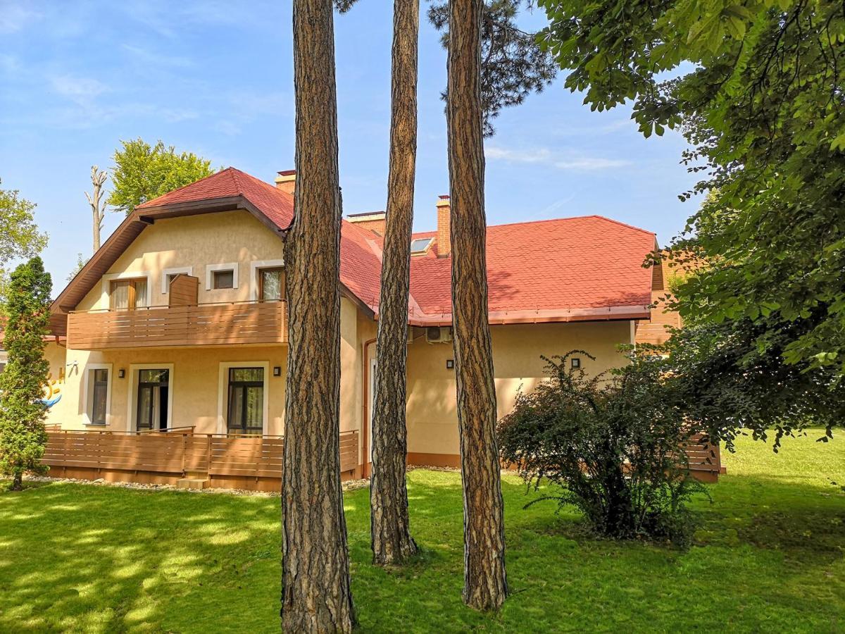 Hotel Solero Шиофок Экстерьер фото