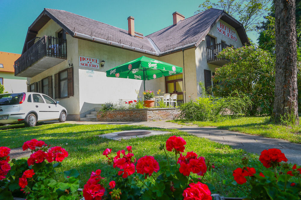 Hotel Solero Шиофок Экстерьер фото