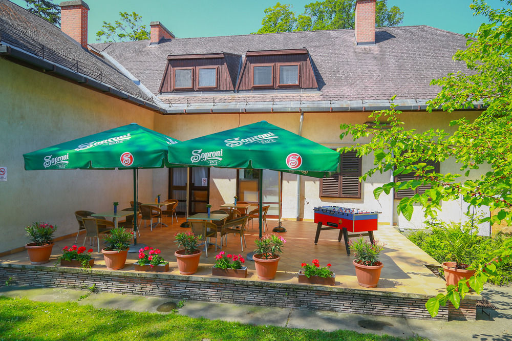 Hotel Solero Шиофок Экстерьер фото